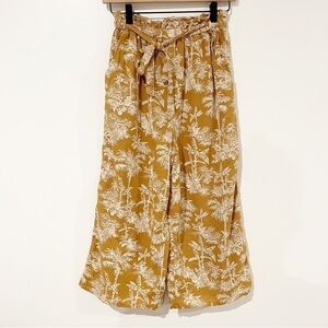American Eagle Tropical Cotton/Linen Hawaiian Wide Leg Crop Paperbag Waist Pants